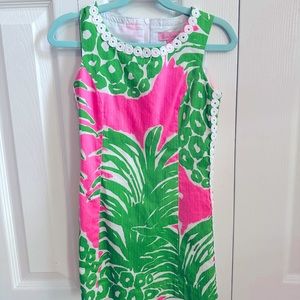 Girls Lilly Pulitzer shift dress size 6. Worn twice, excellent condition